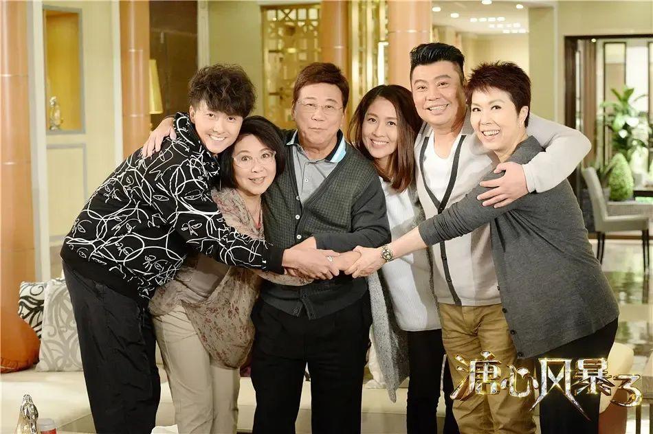 风雨同舟，香港社会凝聚力在灾难中的生动诠释