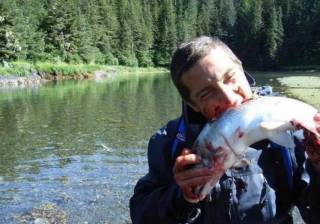 荒野求生终极挑战！七星山决赛圈开启，谁将问鼎生存王者？