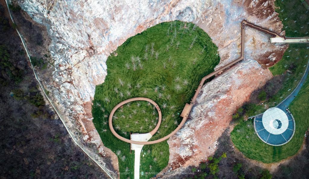 十年侵占,南京公园背后的土地博弈与市民诉求 十年侵占,南京公园背后的土地博弈与市民诉求