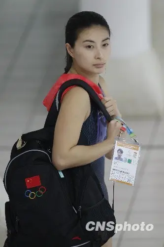 霍震霆现场惊现,郭晶晶竟是火炬手? 霍震霆现场惊现,郭晶晶竟是火炬手?