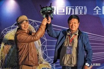 阿汤哥登顶奥斯卡之巅,一位特技演员的半个世纪光影传奇 阿汤哥登顶奥斯卡之巅,一位特技演员的半个世纪光影传奇