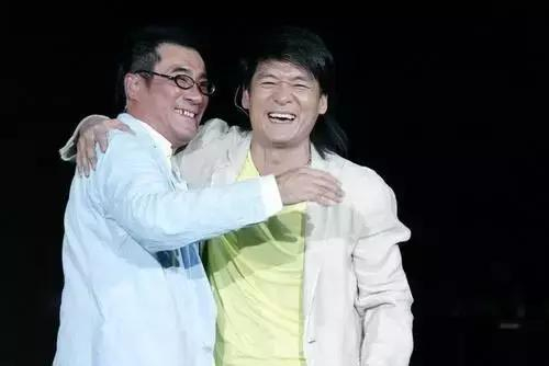 泪光中的传承，钟楚曦哽咽致谢宋佳，揭秘娱乐圈背后的师徒情谊