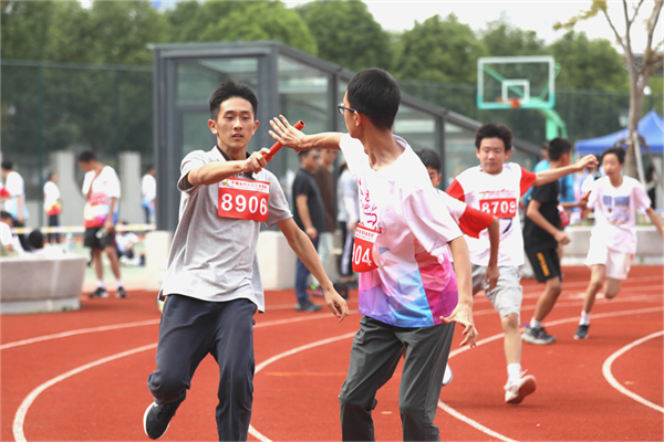 张雨霏全运会蝶泳夺金,青春风采与竞技体育的完美碰撞 张雨霏全运会蝶泳夺金,青春风采与竞技体育的完美碰撞