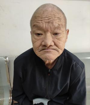 七旬老人全网寻亲，一套房牵动万人爱心与法律伦理的碰撞