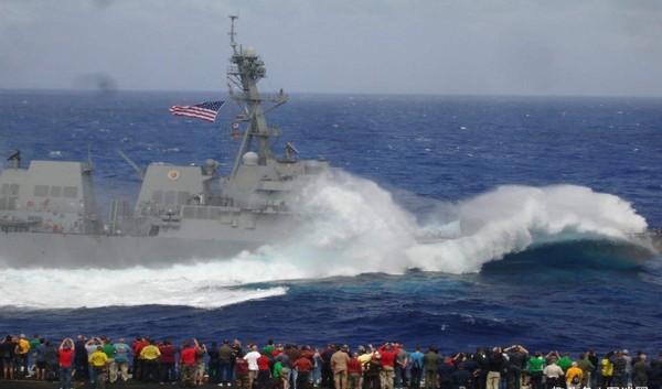 远火对海实弹射击画面罕见曝光,解码现代海军的战略威慑密码 远火对海实弹射击画面罕见曝光,解码现代海军的战略威慑密码