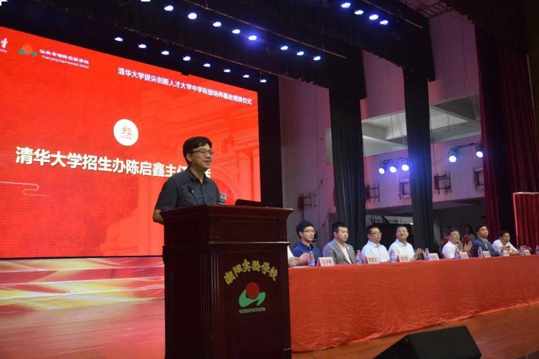 当不理解但照做成为流量密码,一场荒诞与真实的社交实验 当不理解但照做成为流量密码,一场荒诞与真实的社交实验