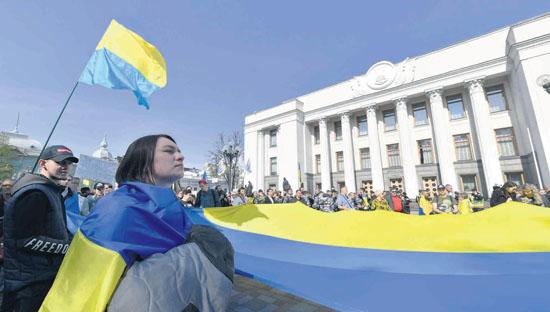 第聂伯市遭导弹袭击,乌克兰战火下的平民伤亡与国际社会的无声谴责 第聂伯市遭导弹袭击,乌克兰战火下的平民伤亡与国际社会的无声谴责