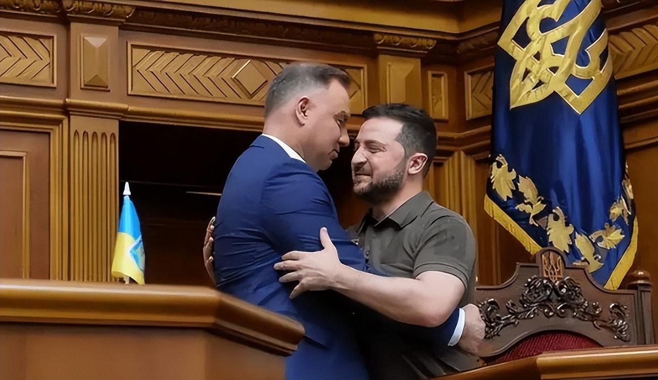 德国总理重磅表态，美发涉乌领土问题提案背后的战略考量