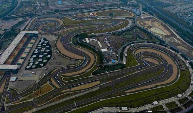 从城市赛道到山野之间，解码跑马人的进化密码