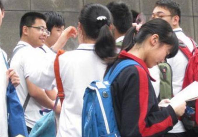 破解学位供需矛盾，中央政策如何重塑普通高中的教育公平格局