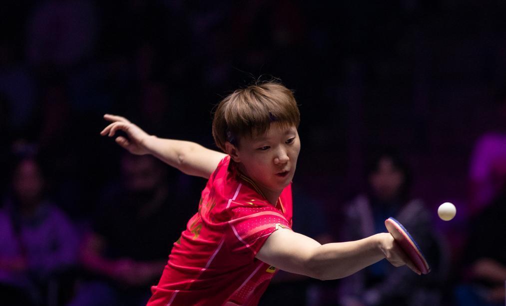 王楚钦孙颖莎横扫林诗栋蒯曼！新王登基还是王者加冕？解析WTT决赛的战术博弈与新生代崛起