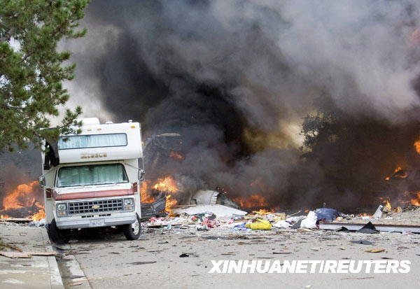 南海危机升级，美机坠毁引发地区安全担忧，两架飞机残骸已被打捞出水
