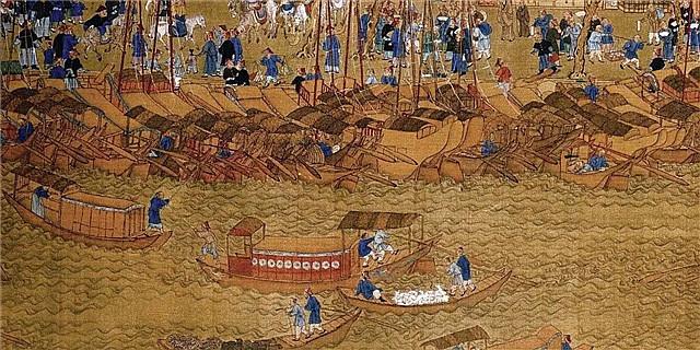 惊涛骇浪中的生死救援,一场考验人类意志的海上危机 惊涛骇浪中的生死救援,一场考验人类意志的海上危机