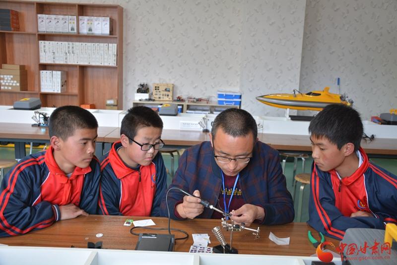 官方重拳整治大字吸睛小字免责乱象，广告监管新动向与消费者权益新保障