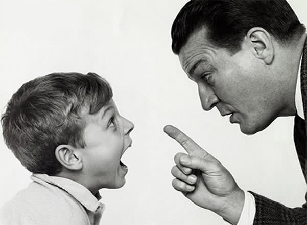 一句斥责,一个生命的陨落—7岁男童坠亡事件背后的警示 一句斥责,一个生命的陨落—7岁男童坠亡事件背后的警示