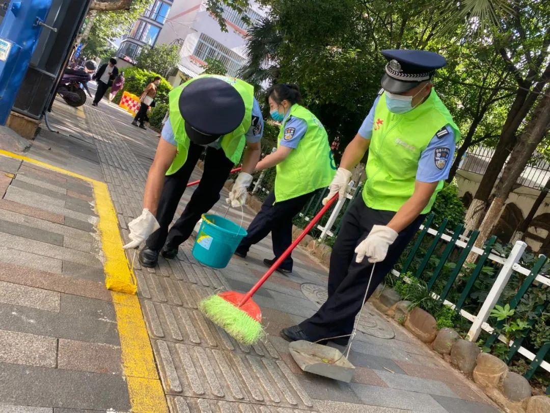 时光褶皱里的微光