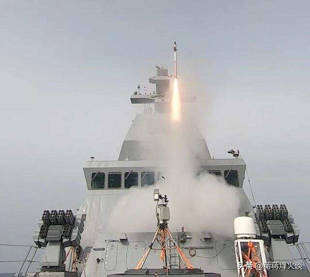 铁穹护舰航,强舰卫主权—辽宁舰编队遭遇日方舰机滋扰事件深度解析 铁穹护舰航,强舰卫主权—辽宁舰编队遭遇日方舰机滋扰事件深度解析