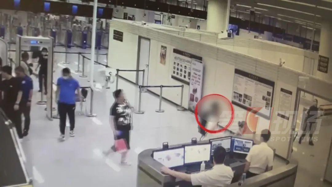 跨国文物走私案曝光,外籍男子携青铜鼎试图离境被海关拦截 跨国文物走私案曝光,外籍男子携青铜鼎试图离境被海关拦截