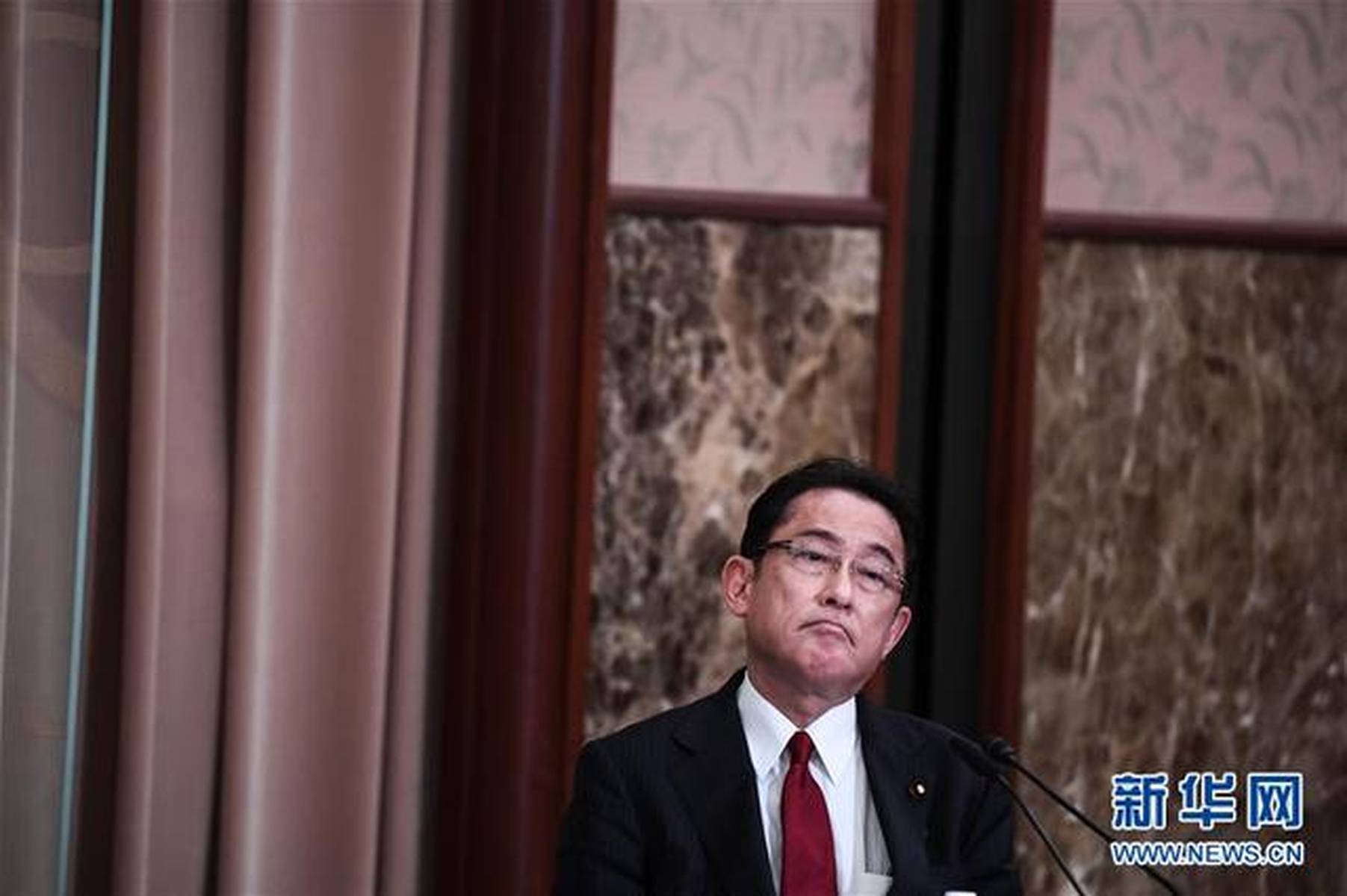 日本学者激辩亡国内阁，当历史伤痕遭遇现实困境