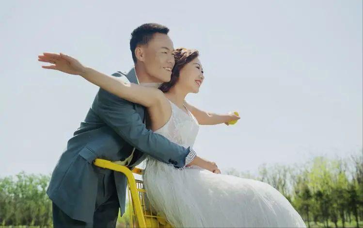 默茨总理再显真情,一次险些落泪的幕后故事及其政治启示 默茨总理再显真情,一次险些落泪的幕后故事及其政治启示