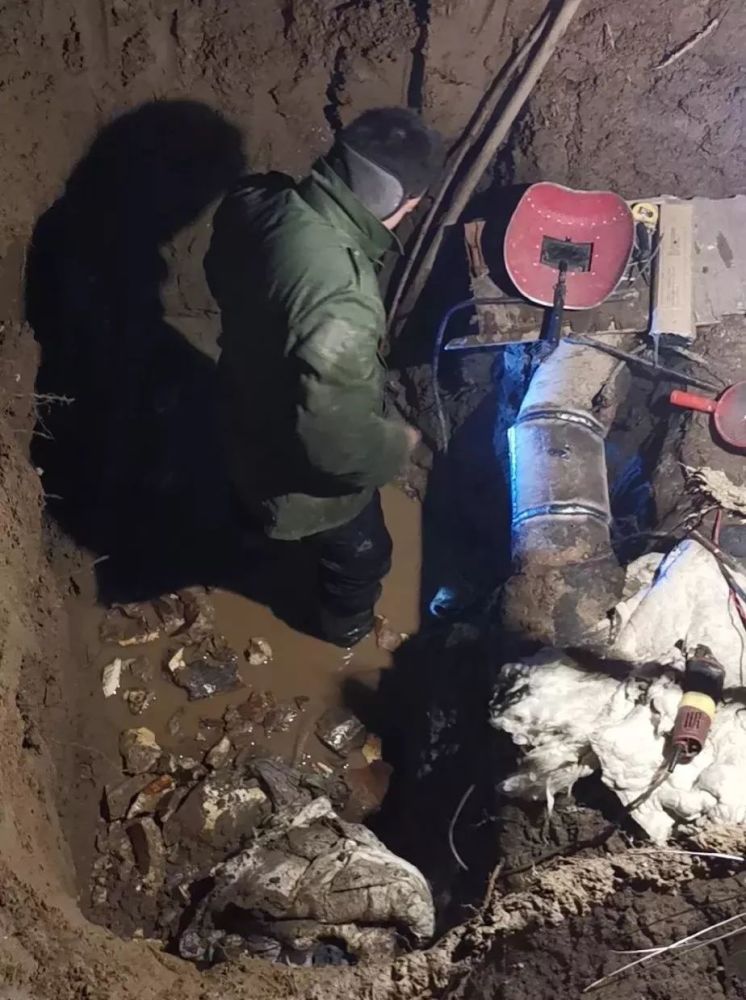 通辽突发供暖管道爆裂事故 蒸汽泄漏引发城市安全隐患