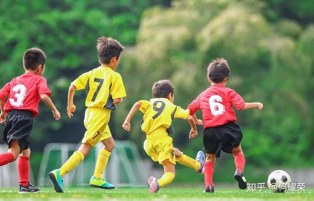 异国酒局变暴力冲突,巴西足球小将泰酒吧醉酒拒付引发群体事件 异国酒局变暴力冲突,巴西足球小将泰酒吧醉酒拒付引发群体事件