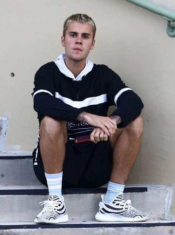 中日文化交流再遇波折,一场演唱会取消背后的政治与文化博弈 中日文化交流再遇波折,一场演唱会取消背后的政治与文化博弈