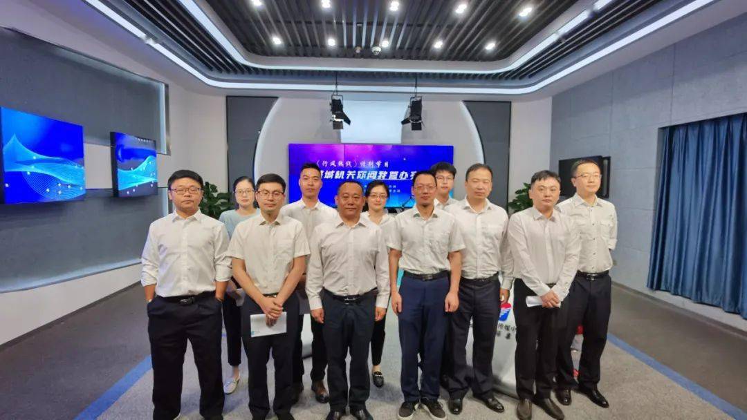 澳枪击事件再添新章,身份确认后,社会反思与政策博弈进入深水区 澳枪击事件再添新章,身份确认后,社会反思与政策博弈进入深水区