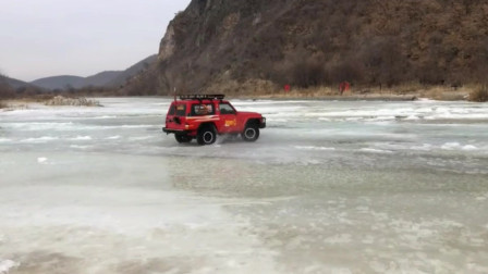 冰裂惊魂,越野车冰面漂移遇险记 冰裂惊魂,越野车冰面漂移遇险记