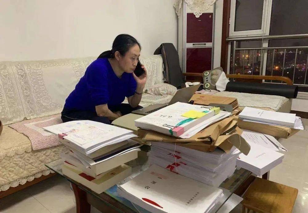 小米投诉村支书事件，网络暴力下的身份迷局与公共人物隐私权边界