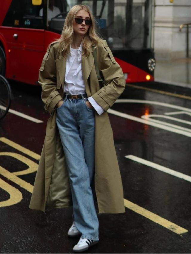 红围巾外交，解码王毅外长风衣配色的政治密码