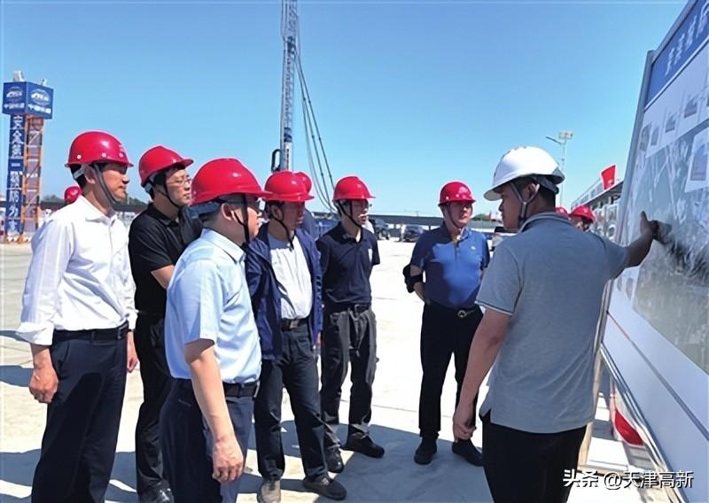 凝聚发展动能，筑牢经济回升向好根基