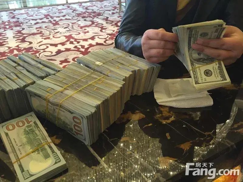 长沙惊现20万现金离奇取款案，银行紧急报警背后的金融安全警示