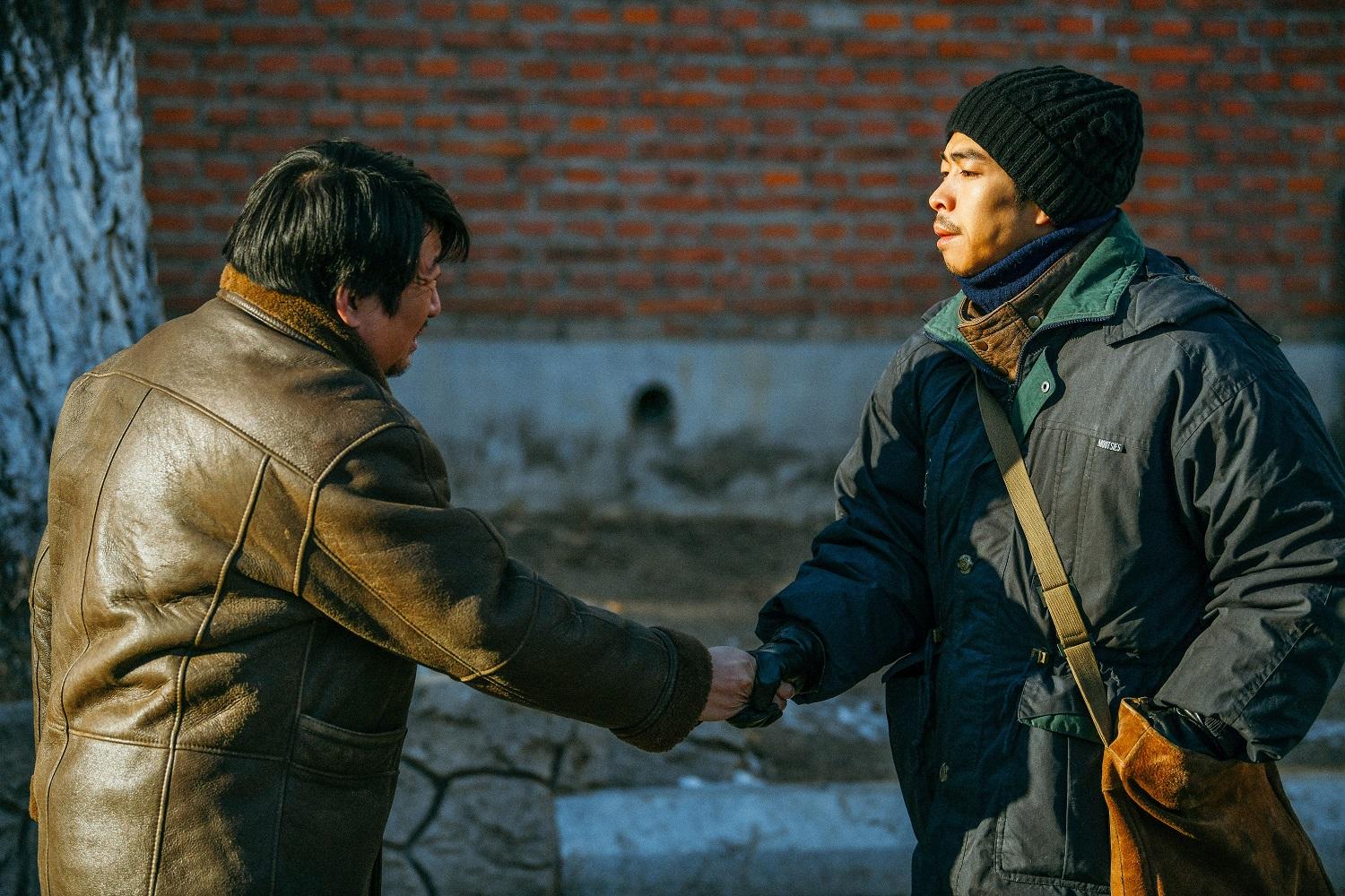 台军误射导弹竟要求村民鼓掌，荒诞逻辑下的军事危机与民意裂痕