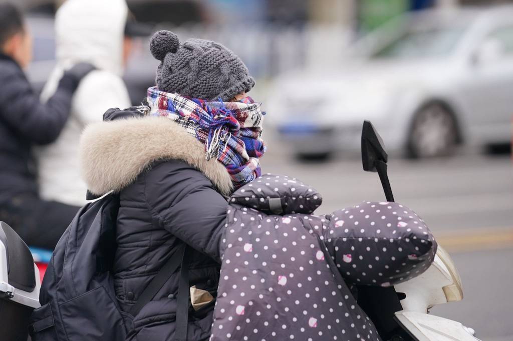 寒潮来袭 速冻模式如何应对—解码极端天气下的生存智慧 寒潮来袭 速冻模式如何应对—解码极端天气下的生存智慧