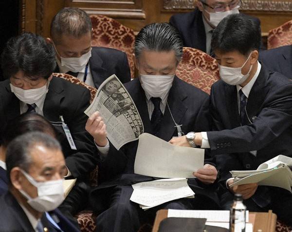 历史的重量,日本高官公开道歉背后的政治博弈与历史反思 历史的重量,日本高官公开道歉背后的政治博弈与历史反思