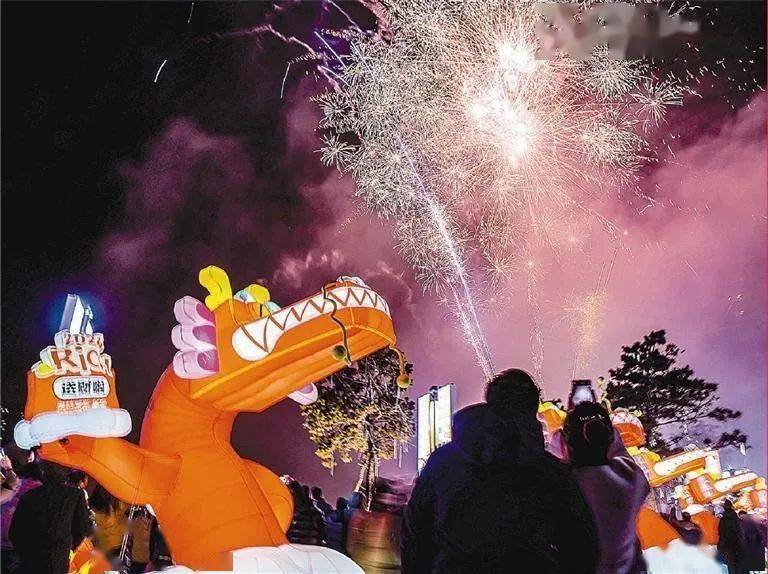 雪落紫禁城，人人人人共绘千年烟火