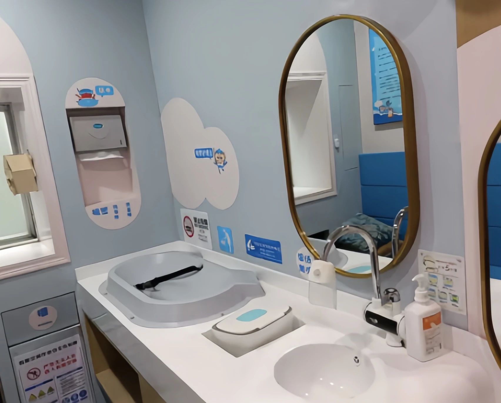 从男性育儿困境到父婴友好城市，深圳公共场所增设父婴室的深层变革