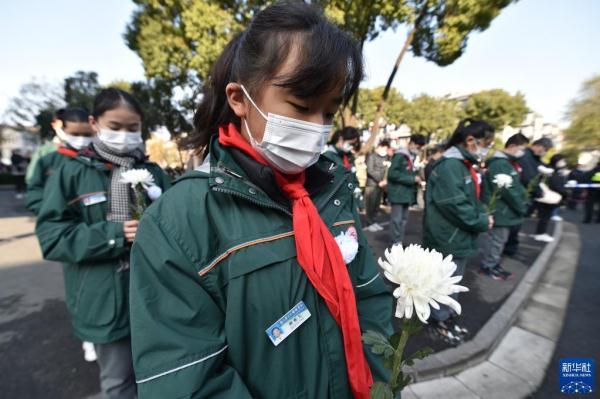 千年古寺菊花祭，南京正觉寺丛葬地里的文明密码