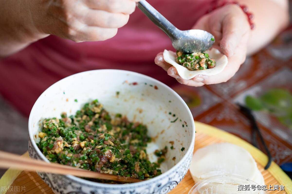 饺子馅里的致命毒计，一场职场恩怨的悲剧性发酵