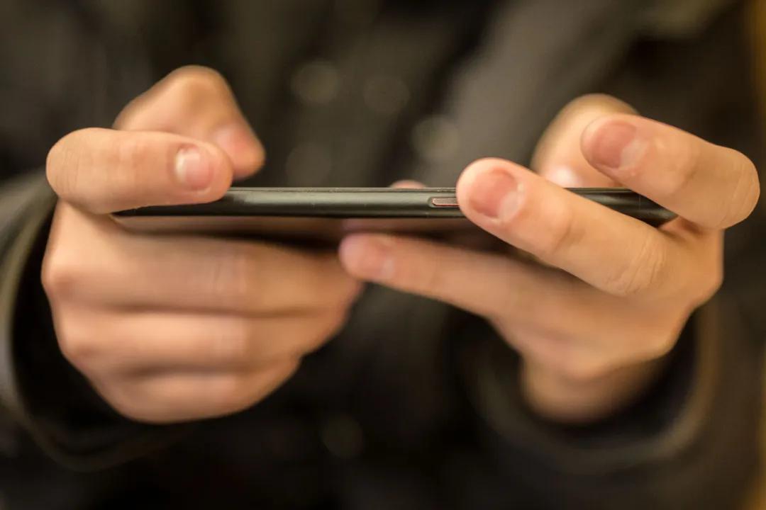 50万打赏与未结工资,一场法律与道德的双重困境 50万打赏与未结工资,一场法律与道德的双重困境