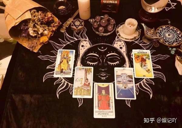 塔罗牌骗局,夫妻虚构占卜骗走270万,法律如何追责? 塔罗牌骗局,夫妻虚构占卜骗走270万,法律如何追责?