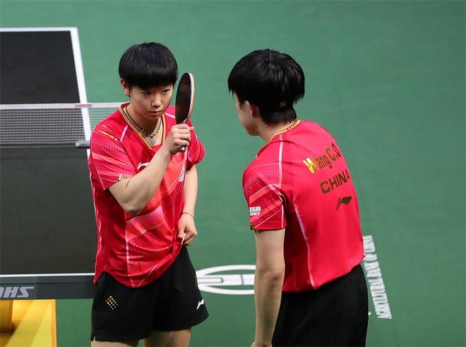 王楚钦孙颖莎3比0横扫日本组合，新一代国乒王牌的崛起与未来展望